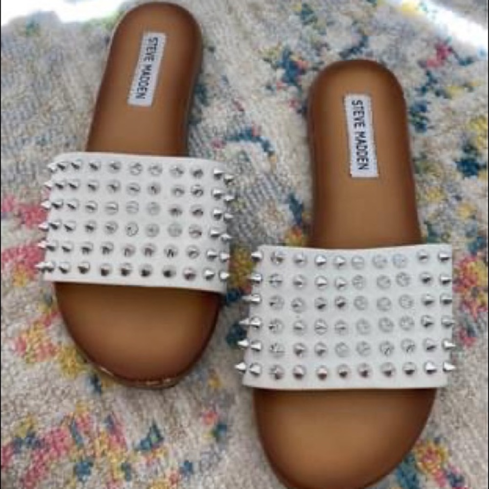Steve Madden Flat Sandal